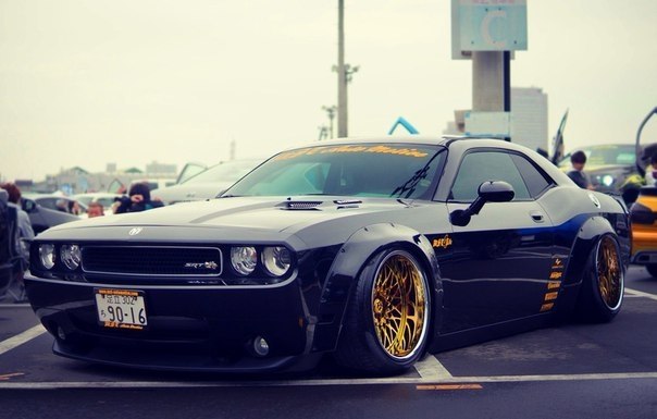 Dodge Challenger by Liberty Walk