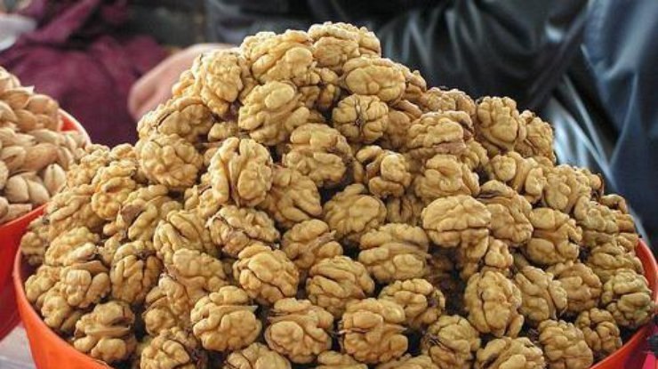 Грецкий орех поможет коже. С участками воспаления на коже и прыщиками отлично справляется грецкий ...