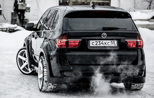  | BMW - 7  2017  23:57