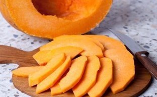 Гратен из тыквы с сыром. Картофель, пожалуй, самый популярный гарнир на праздничном застолье, ... - 2