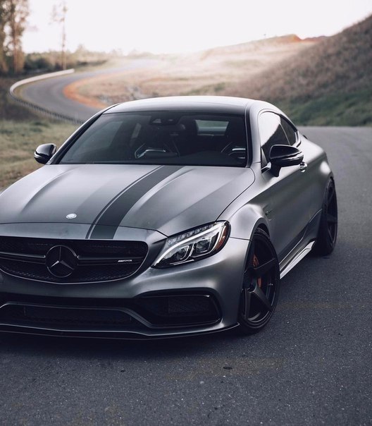 Mercedes-AMG C63 Coupe Edition 1