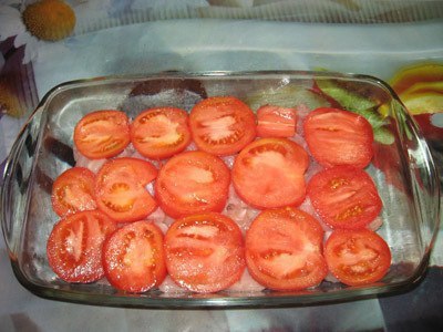 Куриная запеканка с грибами. Ингредиенты: куриное филе 500 гр. помидоры 2 шт. твердый сыр 150 гр. ... - 3