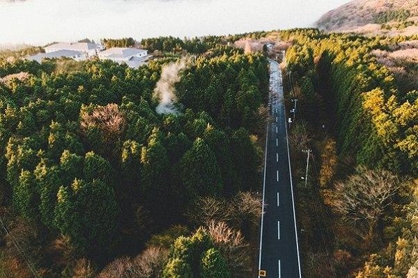 Человек с ясной целью будет продвигаться даже по самой плохой дороге. Человек безо всякой цели не ...
