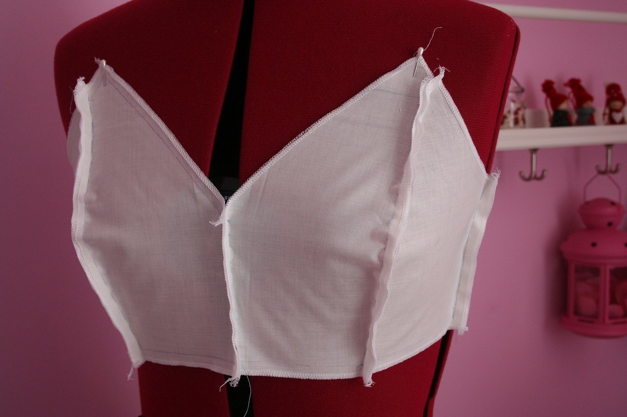 #@sewing_school. - 2