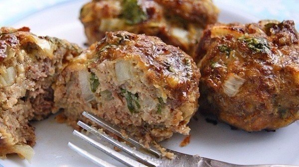 Топ-9 вкуснейших блюд из фарша.1. ЛазаньяИнгредиенты: 200-250 г листов лазаньи 1 кг фарша 500 г ... - 4