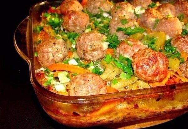 ТОП-6 САМЫХ ВКУСНЫХ ЗАПЕКАНОК. 1. КУРИНАЯ ЗАПЕКАНКА ИНГРЕДИЕНТЫ: - 1,2 кг. куриного фарша - 4 ... - 4