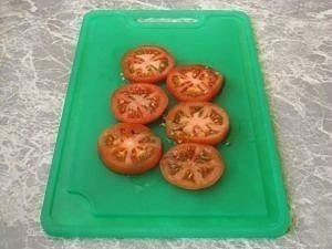 Горячие бутерброды с окороком, помидорами и яйцами.Для 6 бутербродов нам понадобятся:- 6 кусочков ... - 3