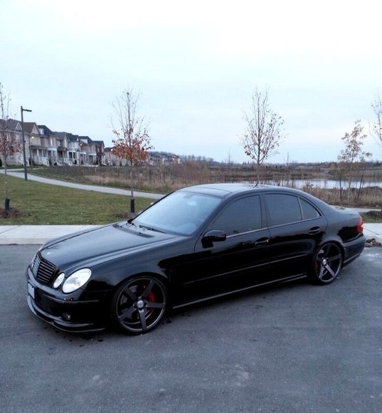 Mercedes-Benz E55 AMG