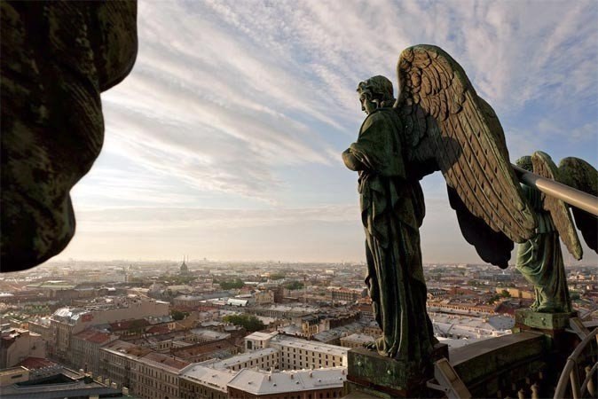 Петербург: город стерегущих, исцеляющих, забавных ангелов. Наш город берегут ангелы, это знает ...