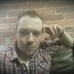 Max, , 42 