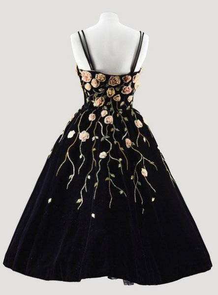    Balmain 1953 . - 3