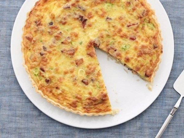 9 БЫСТРЫХ И СЫТНЫХ ПИРОГОВ НА УЖИН. 1.ПИРОГ С МЯСОМ Нам понадобится: Для теста: - 2 яйца - 1/2 ч. л. ... - 6