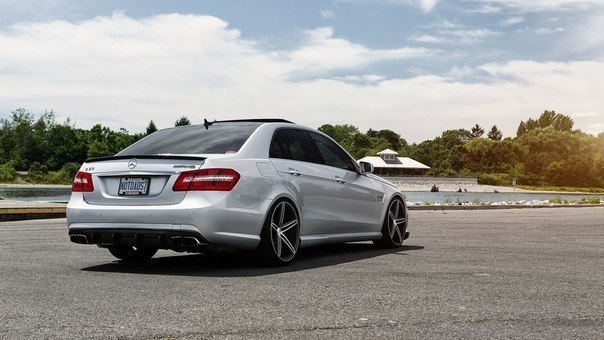 Mercedes-Benz E63 AMG