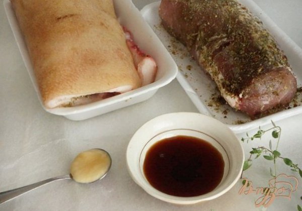 Мясной рулет.Ингредиенты:Корейка 1 кг.Грудинка свиная 1 кг.Специи для мяса 2 ст. л.Соль 1 ч. л.Мед ... - 5