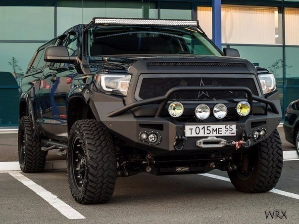 TOYOTA TUNDRA