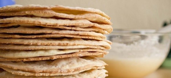 РЕЦЕПТЫ МЕДОВЫХ КОРЖЕЙ ДЛЯ ТОРТОВ. Медовые коржи являются одной из самых популярных основ для ... - 9