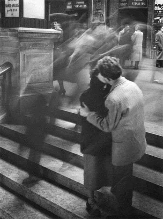 Paris, City of https://fs-play.com/away?to=/sl/oZ53 Robert Doisneau - 2