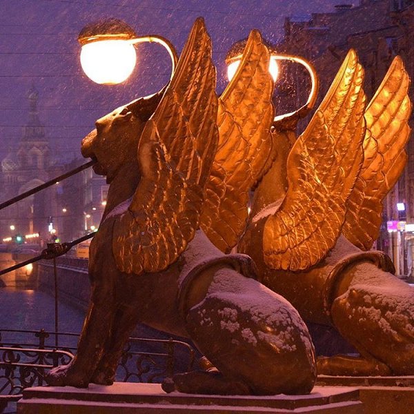 Сколько львов в Петербурге. Точную цифру львов Петербурга вам не скажет никто. Но вот примерная ...