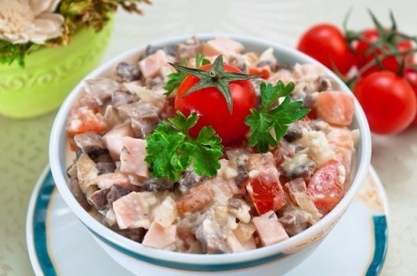СЫТНЫЕ САЛАТИКИ С ПОМИДОРКАМИ: ТОП-9 РЕЦЕПТОВ.Коллекция отменных салатиков 1. Безумный ...