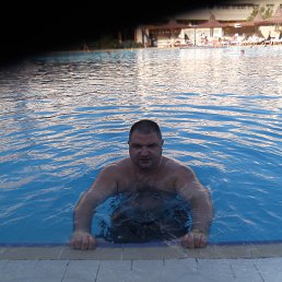 Vadim, 47 , -