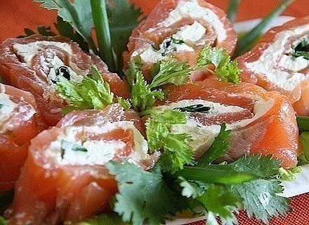 Закусочные рулеты из КРАСНОЙ РЫБЫ (6 рецептов): #закуска 1. Закуска «Нежность Дракона» Гости на ... - 2