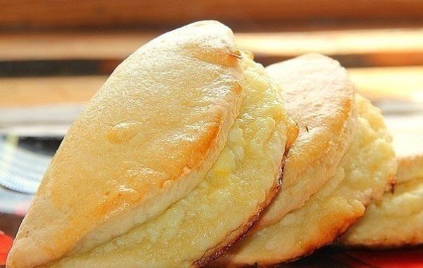 Сочники.Это самый базовый рецепт сочников. Вы можете добавлять в начинку и в тесто самые разные ...