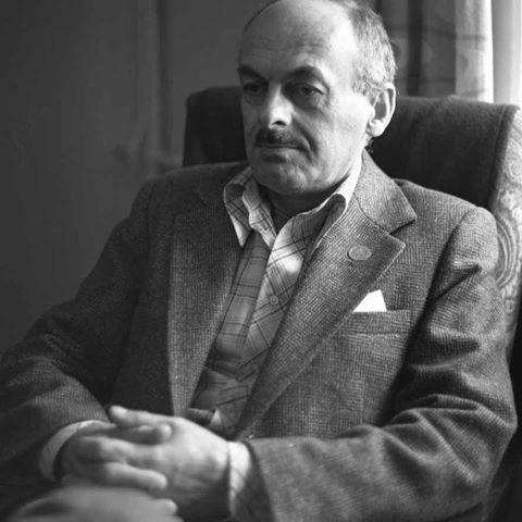 Не пробуй этот мед: в нем ложка дегтя. Чего не заработал - не проси. Не плюй в колодец. Не кичись. ...