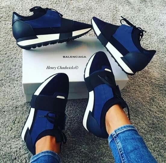 Balenciaga - 4