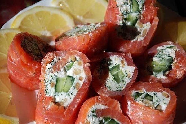 Закусочные рулеты из КРАСНОЙ РЫБЫ (6 рецептов): #закуска 1. Закуска «Нежность Дракона» Гости на ... - 5
