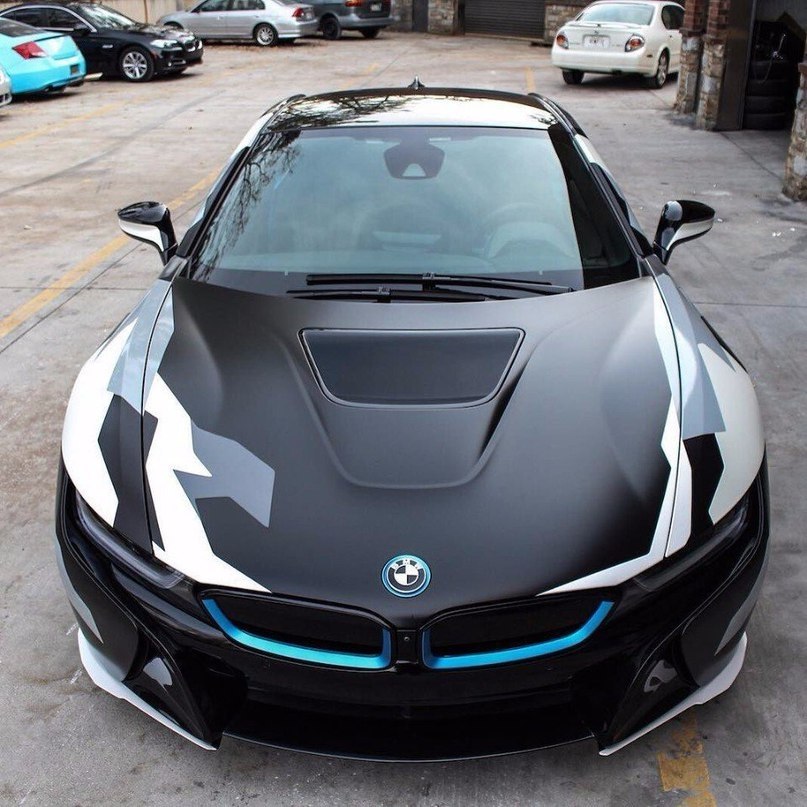 BMW i8