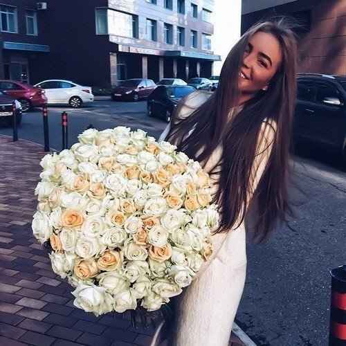 300 первых слов. 24 смысловые группы. please (плиз) - пожалуйста, прошу. sorry (сори) - извините you ...