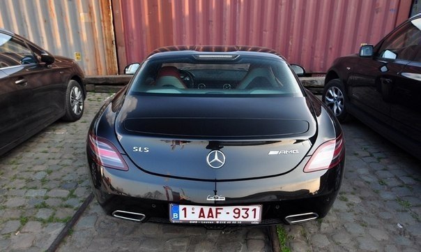 Mercedes-Benz SLS63 AMG