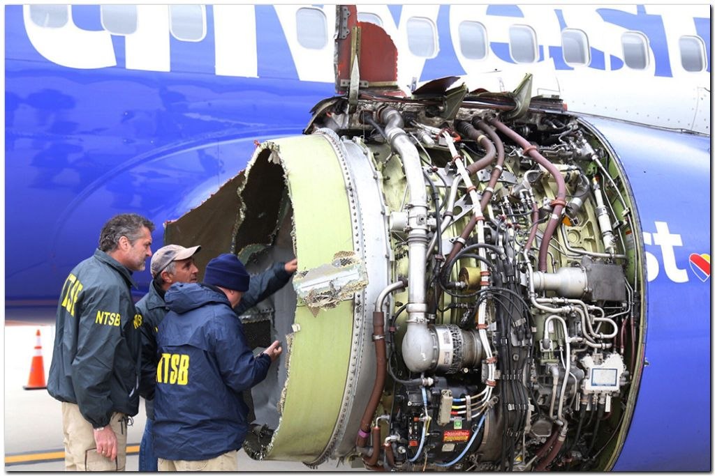   17  2018.  20   ,  Boeing 737-700   ... - 4