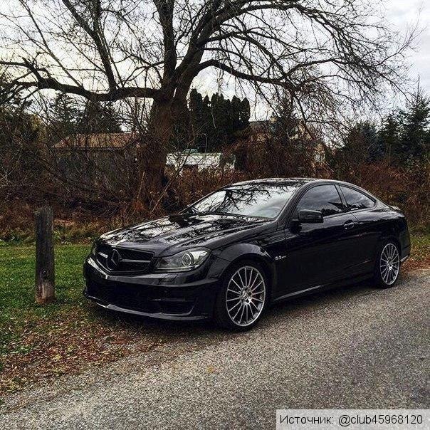 Mercedes-Benz C63 AMG Coupe