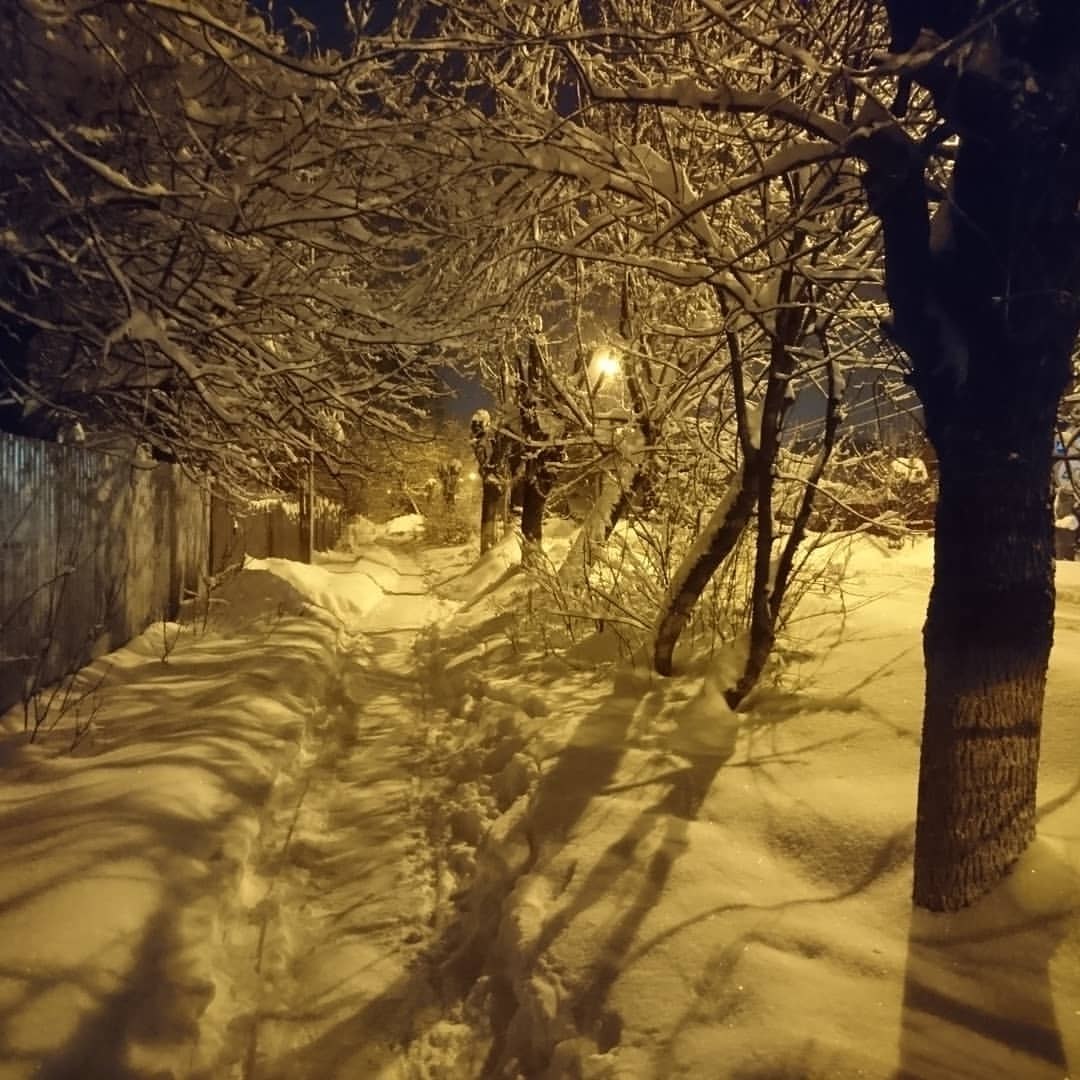 Ночной вид города зимой winter #kimbelijru | #snowwhite #winter #pic #photo #photographer ...