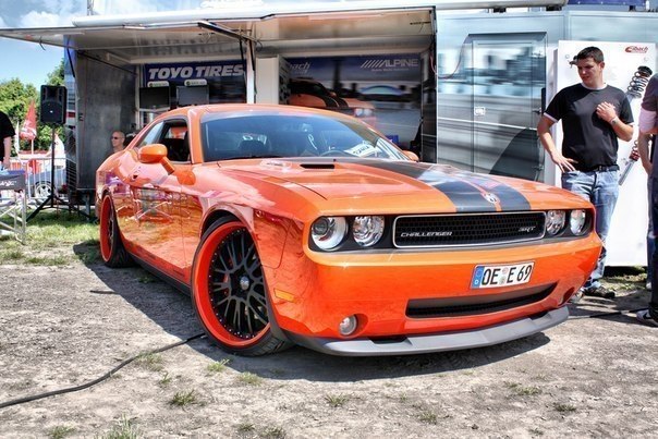 Dodge Challenger SRT