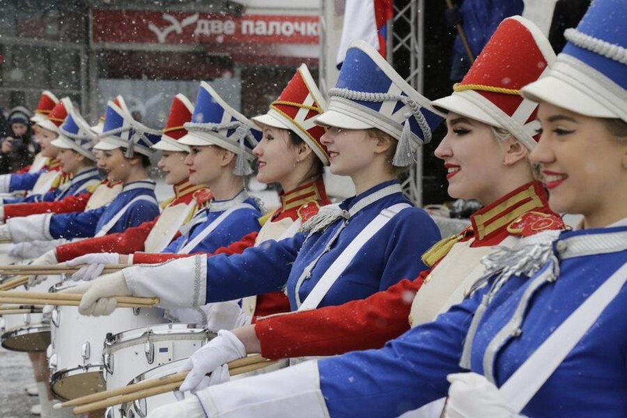 Парад барабанщиков на День города. 27 мая на площади Островского стартует незабываемый парад, ...