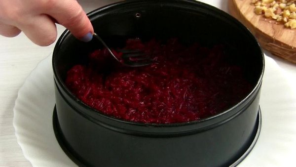 Салат из куриной печени со свеклой «Вечер декабря».Готовлю такой салат уже много лет на праздники, ... - 4