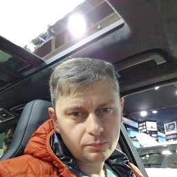 Aleksey, 48, 