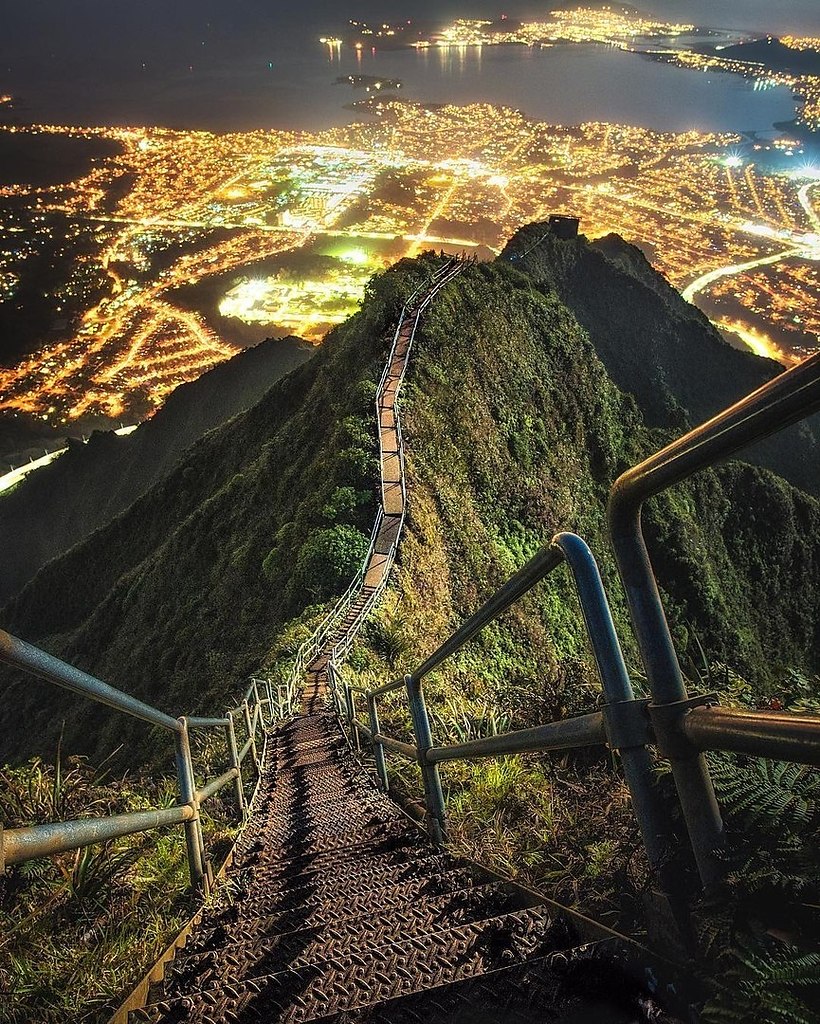   (Haiku Stairs), .