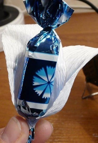 Лилии из конфет - 6