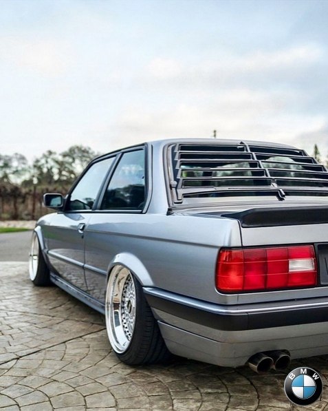 o BMW e30