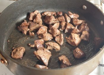 РУЛЕТЫ ИЗ КУРИЦЫ.1. Куриный рулет с печеньюИНГРЕДИЕНТЫ:Курица весом около 2 кгКуриной или гусиной ... - 4