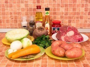 БОРЩ.Ингредиенты:1 кг говядины (или свинины)500 г картофеля300 г свежей капусты400 г свеклы200 г ... - 2