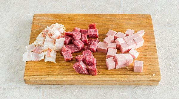Рагу из капусты с картофелем и мясными остатками.ИНГРЕДИЕНТЫ400-500 г капусты4 средние картофелины1 ... - 3