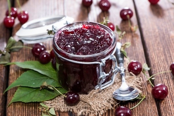 Сейчас сезон вишни, а владелицам мультиварки приготовить вкусное вишневое варенье совсем ничего не ...