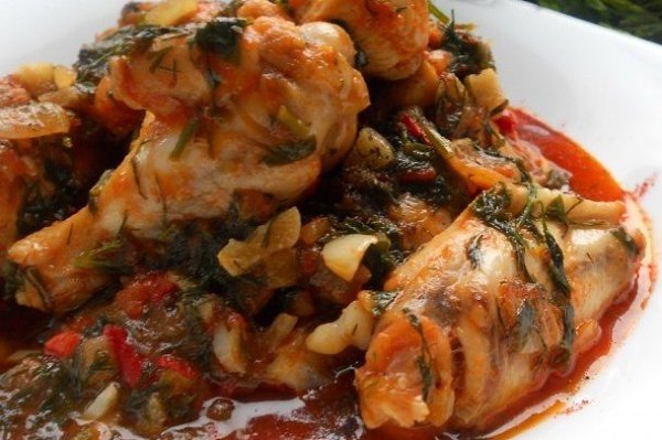 Чахохбили из курицы.Ингредиентыкурица или цыпленок весом ~1-1,2 кглук репчатый - 3 штпомидоры - 5 ... - 2