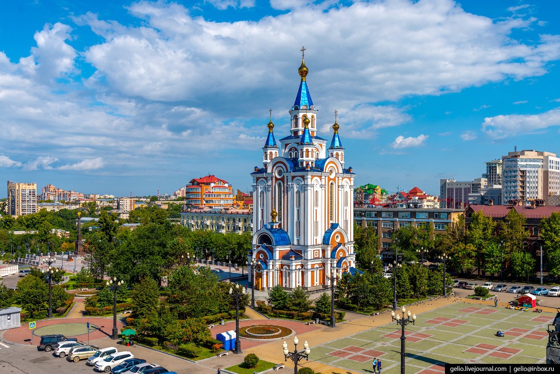 Гор хабаровск. Храм на Комсомольской площади в Хабаровске. Хабаровск столица дальнего Востока. Комсомольская площадь Хабаровск.