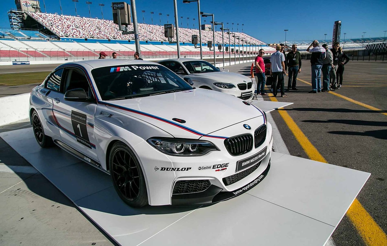 BMW M235i Racing Car (333 �.�.)