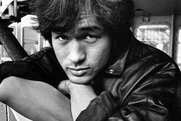 21 июня 1962 г родился Виктор Цой. Виктор Цой является феноменом отечественной рок-музыки. Лидер ... - 8